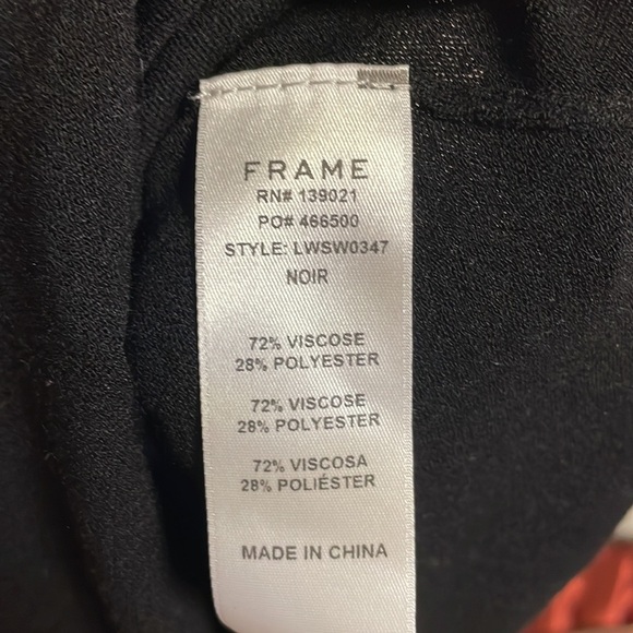 FRAME women’s ruffled deep V neck sleeveless sweater knit top black NEW! Size L - Picture 8 of 11